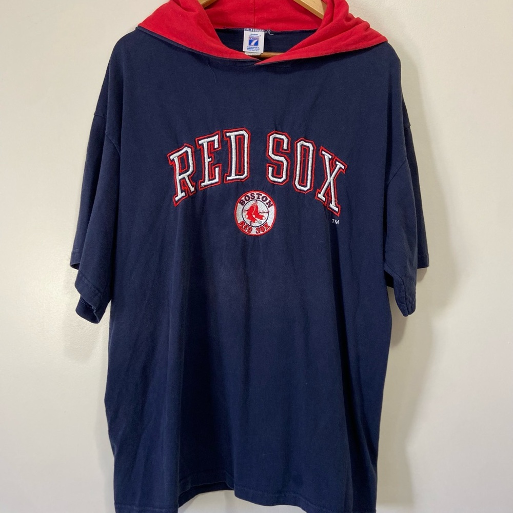 Vintage Logo 7 Red Sox Embroidered Men's Hooded T-Shirt